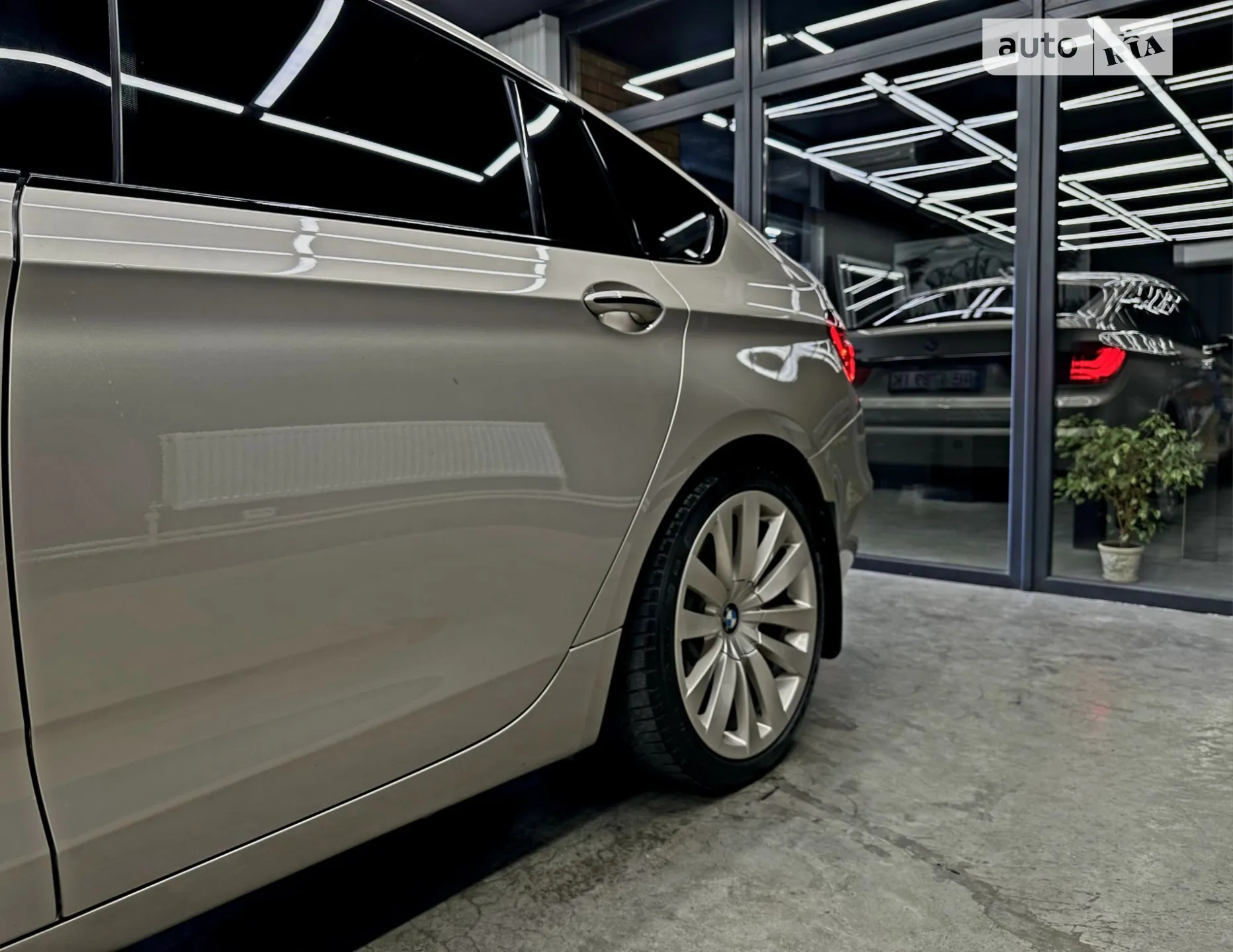 2011 BMW 5er - мініатюра 23