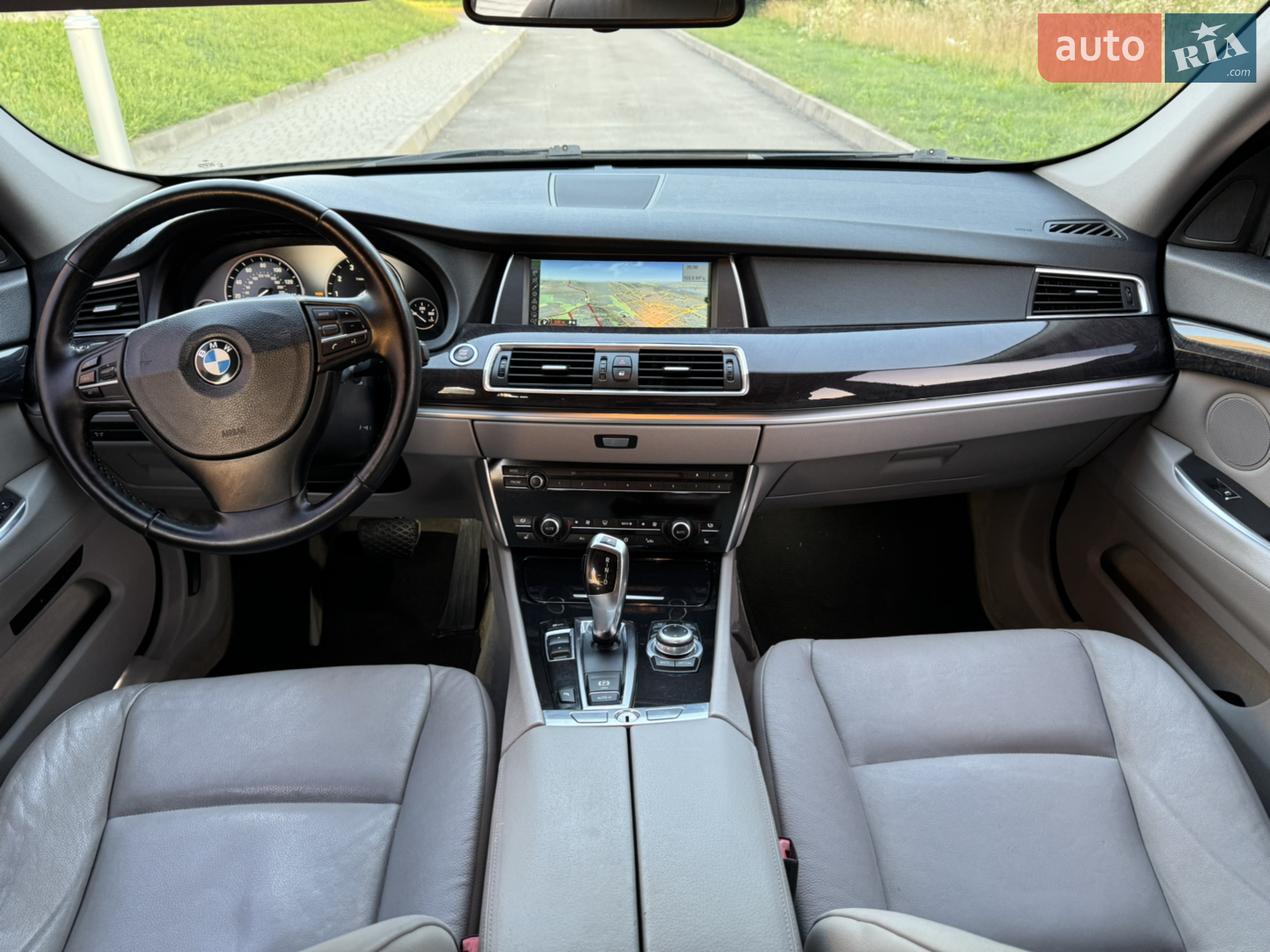 2010 BMW 5er - мініатюра 21