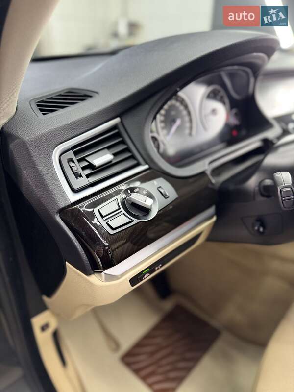 Ліфтбек BMW 5 Series GT 2014 в Виноградові