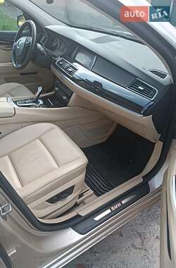 Лифтбек BMW 5 Series GT 2012 в 