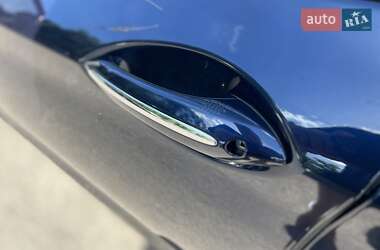 Лифтбек BMW 5 Series GT 2012 в 