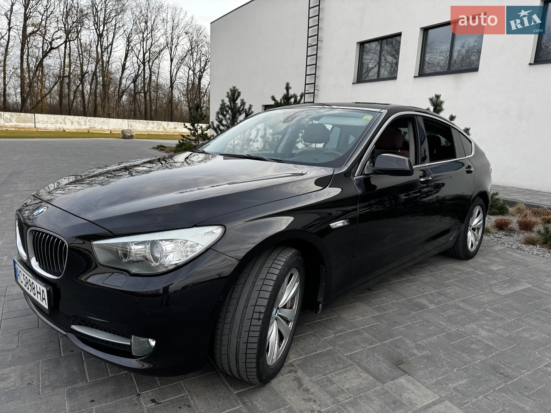 2010 BMW 5er - мініатюра 2