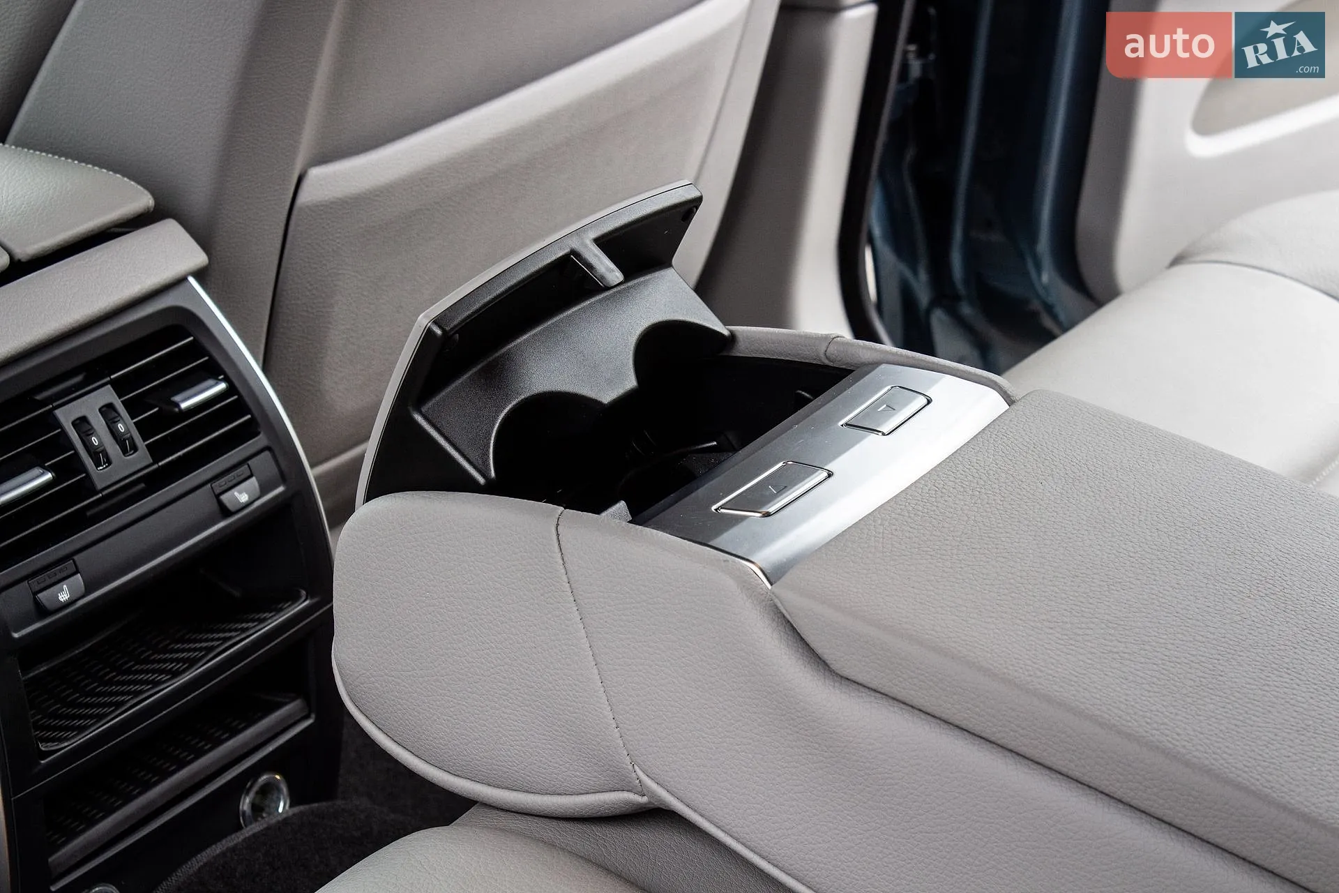 2012 BMW 5er - мініатюра 36