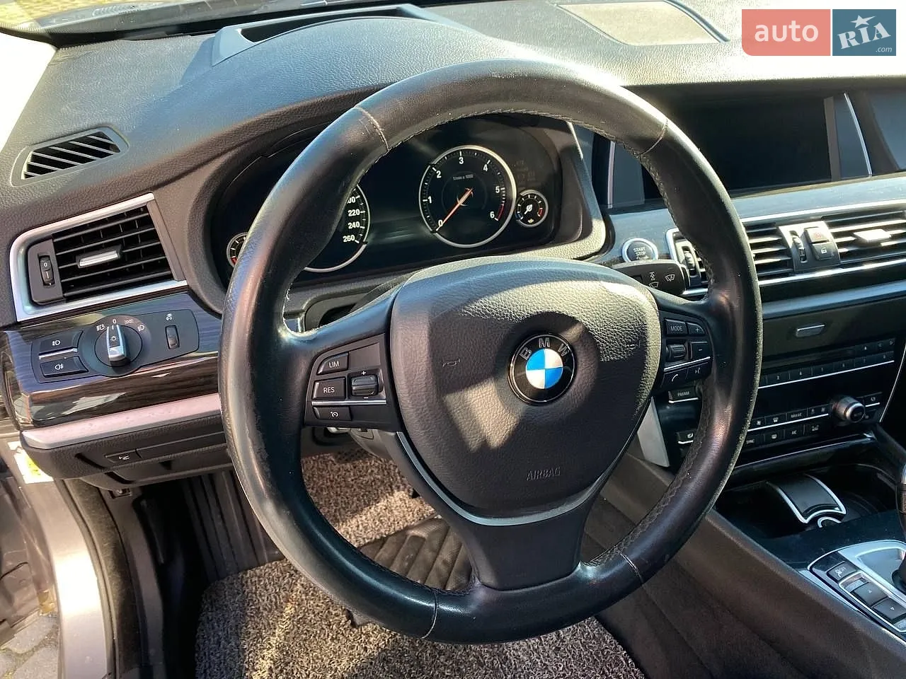 2014 BMW 5er - мініатюра 16