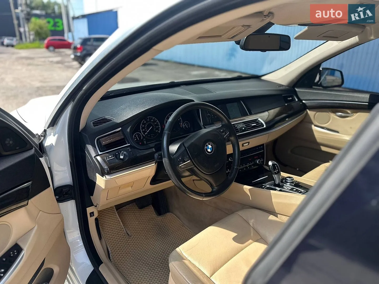 2010 BMW 5er - мініатюра 8