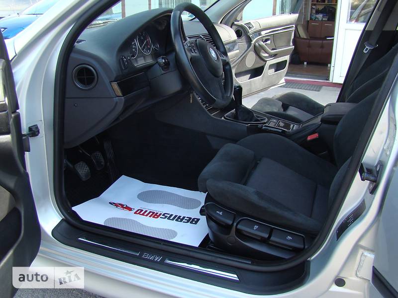 Седан BMW 5 Series 2000 в Львове
