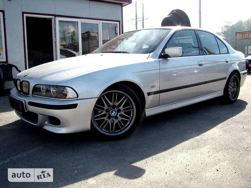 Седан BMW 5 Series 2000 в Львове