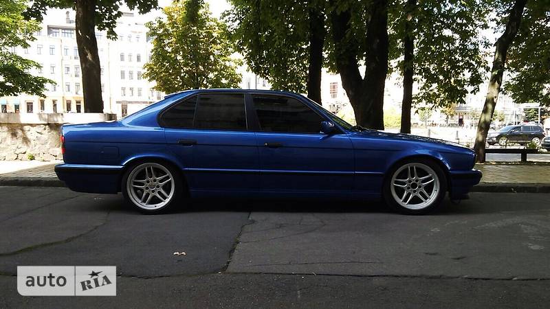 Седан BMW 5 Series 1993 в Киеве