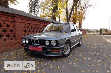 Седан BMW 5 Series 1984 в 