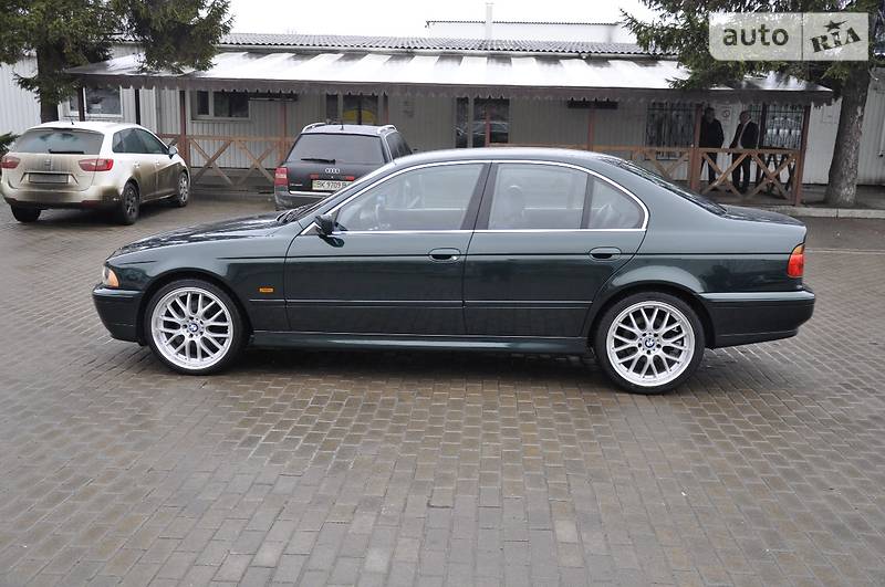 Седан BMW 5 Series 2002 в Ровно