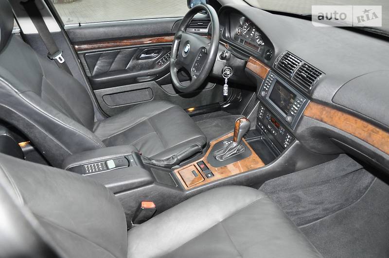 Седан BMW 5 Series 2002 в Ровно