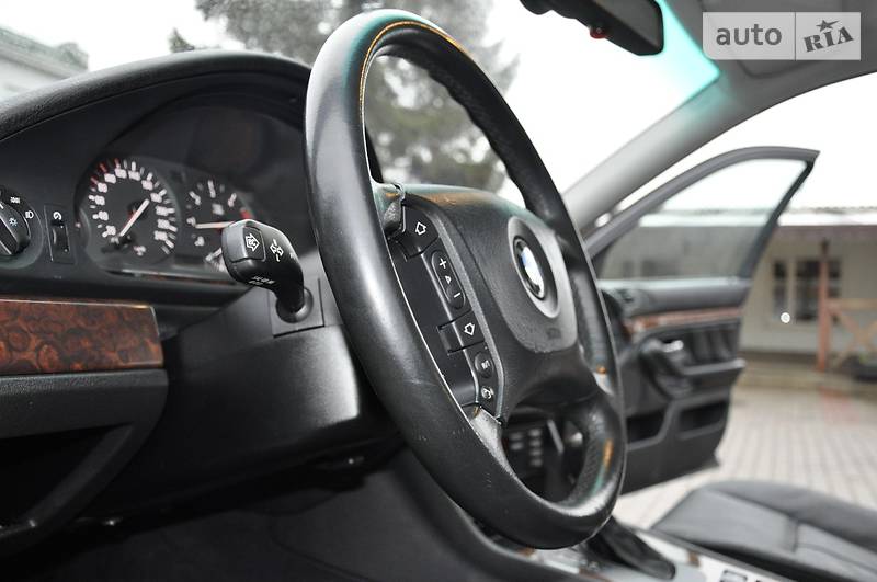 Седан BMW 5 Series 2002 в Ровно