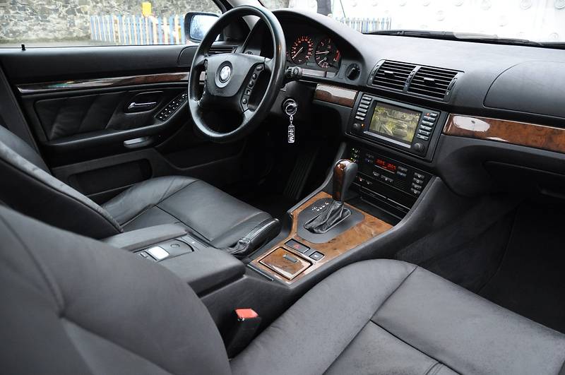 Седан BMW 5 Series 2002 в Ровно