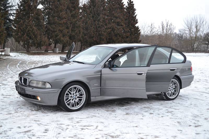 Седан BMW 5 Series 2003 в Ровно
