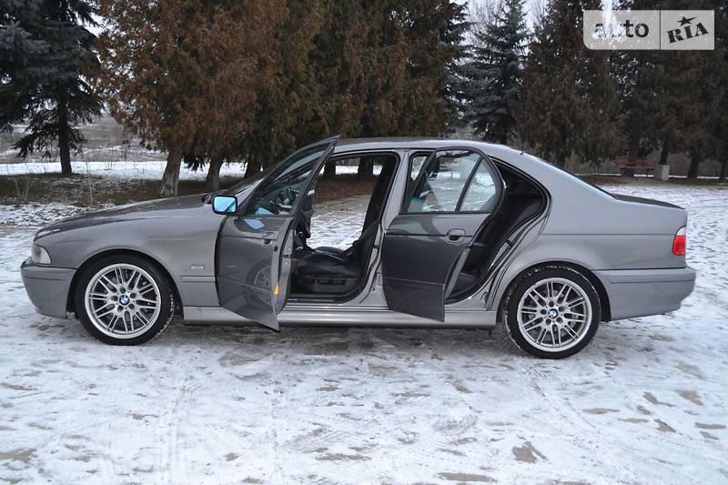 Седан BMW 5 Series 2003 в Ровно