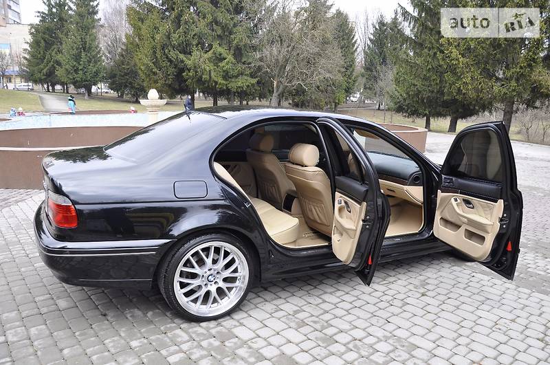 Седан BMW 5 Series 2003 в Ровно