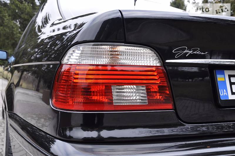 Седан BMW 5 Series 2003 в Ровно
