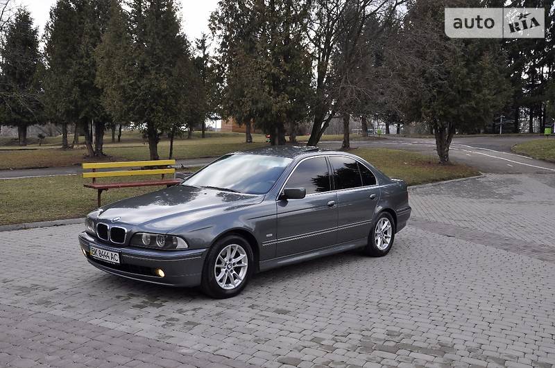 Седан BMW 5 Series 2003 в Ровно