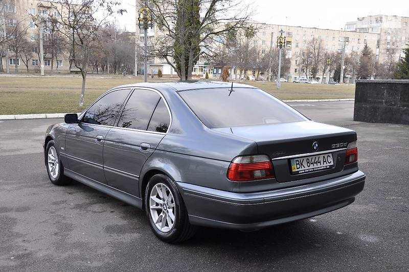 Седан BMW 5 Series 2003 в Ровно