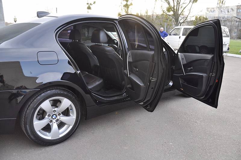 Седан BMW 5 Series 2004 в Ровно