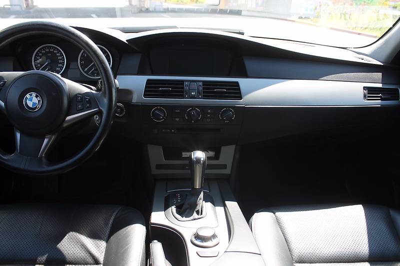 Седан BMW 5 Series 2005 в Николаеве
