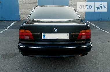 Седан BMW 5 Series 2000 в Мелитополе