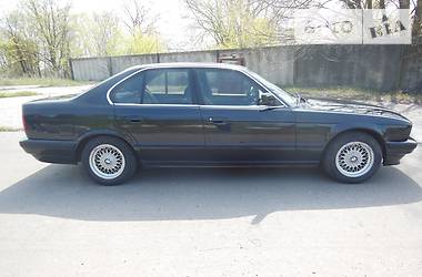 Седан BMW 5 Series 1991 в Вараше