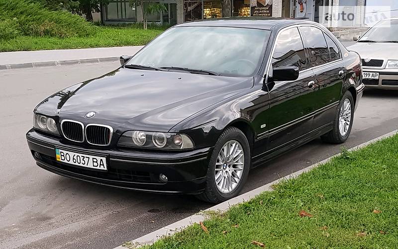 Седан BMW 5 Series 2002 в Лановцах