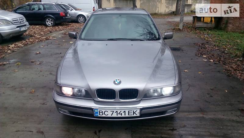 Седан BMW 5 Series 2000 в Стрию