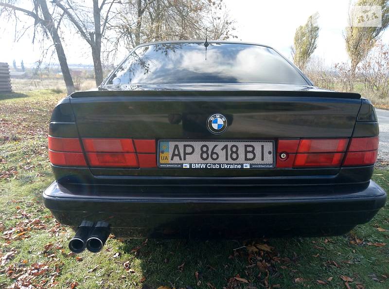 Седан BMW 5 Series 1990 в Запорожье