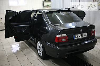 Седан BMW 5 Series 2001 в Кривом Роге