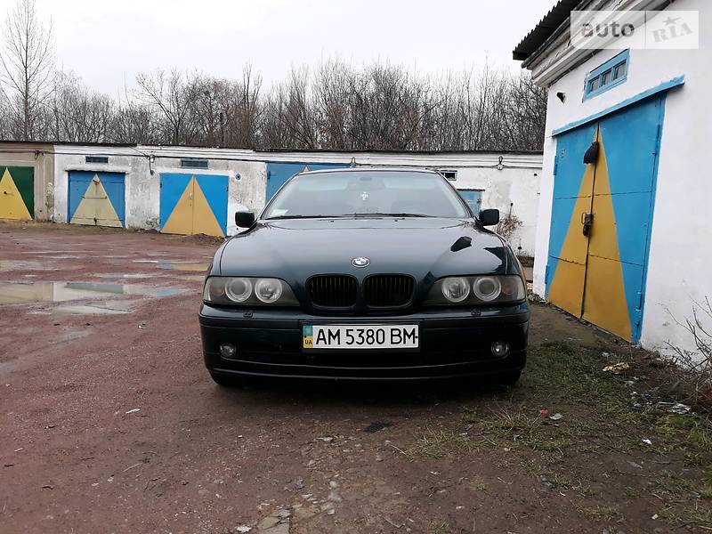 Седан BMW 5 Series 1996 в Коростене