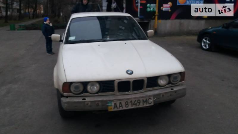 Седан BMW 5 Series 1993 в Киеве