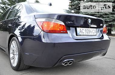 Седан BMW 5 Series 2004 в Рівному