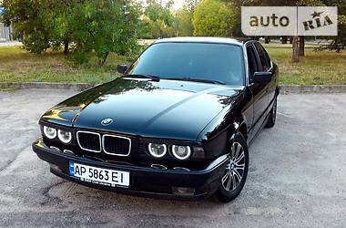 Седан BMW 5 Series 1993 в Запорожье