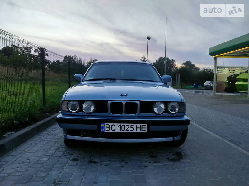 Седан BMW 5 Series 1991 в Дрогобыче