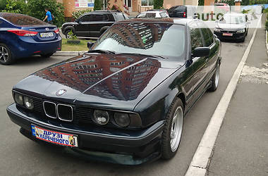 Седан BMW 5 Series 1993 в Києві