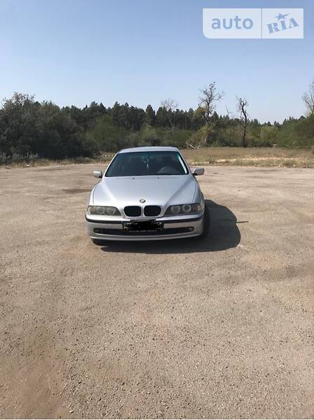 Седан BMW 5 Series 1999 в Голой Пристани