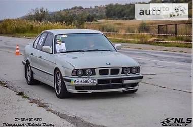 Седан BMW 5 Series 1992 в Днепре