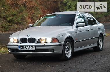 Седан BMW 5 Series 2000 в Межгорье