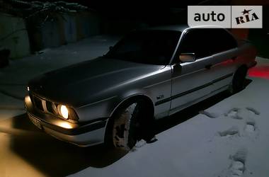 Седан BMW 5 Series 1994 в Виннице