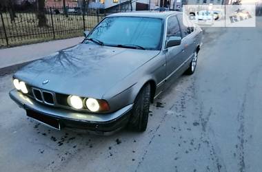 Седан BMW 5 Series 1988 в Виннице