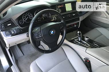 Седан BMW 5 Series 2012 в 