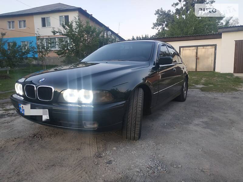 Седан BMW 5 Series 1998 в Іванкові