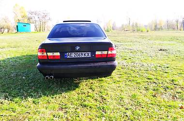 Седан BMW 5 Series 1995 в Днепре