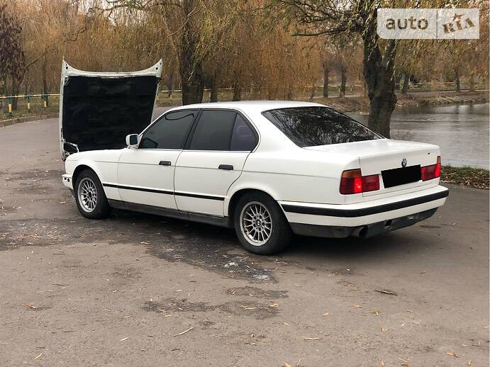 Седан BMW 5 Series 1991 в Рівному