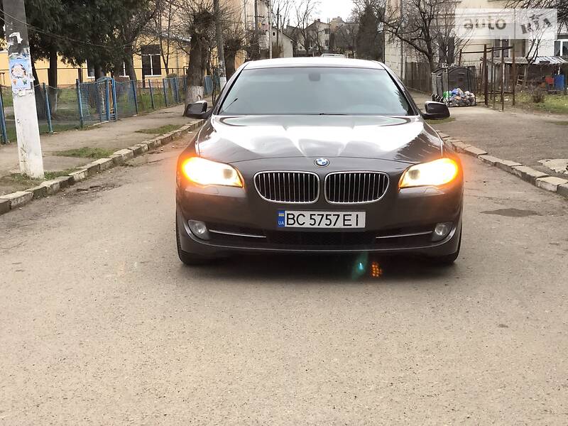 Седан BMW 5 Series 2011 в Самборі