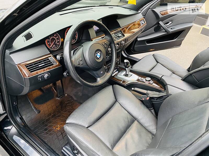 Седан BMW 5 Series 2009 в Харкові