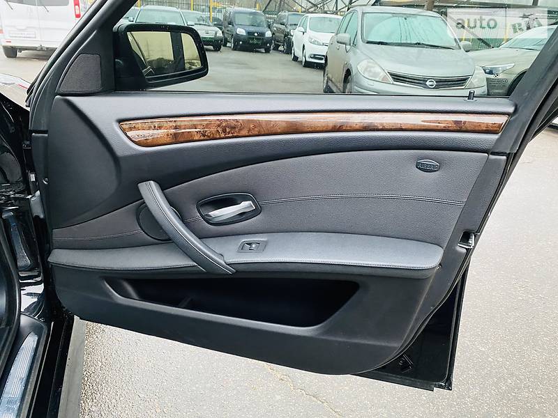 Седан BMW 5 Series 2009 в Харкові