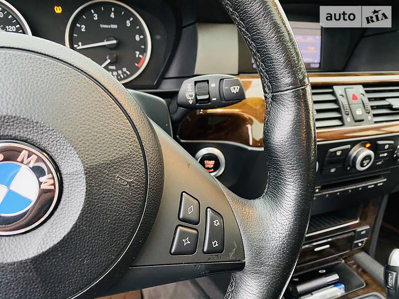 Седан BMW 5 Series 2009 в Харкові